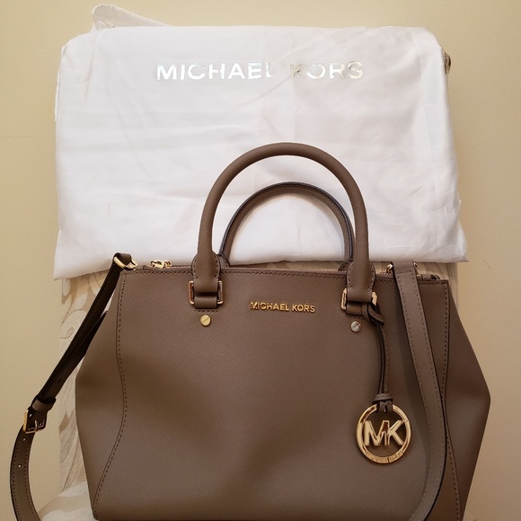 MICHAEL Michael Kors Handbags - NWOT Michael Kors Sutton Satchel